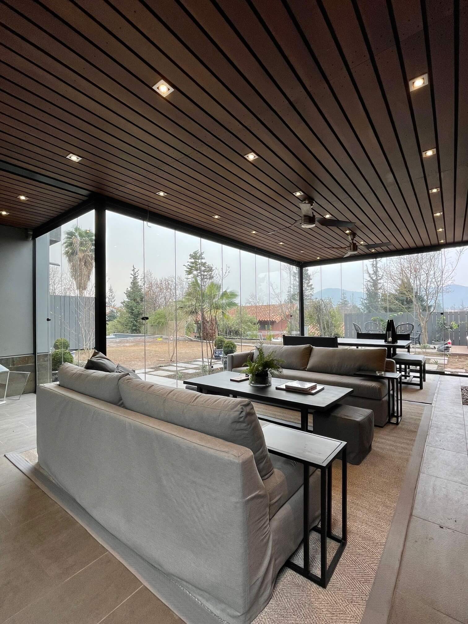 Remodelación Casa EE: Quincho, piscina y gimnasio
