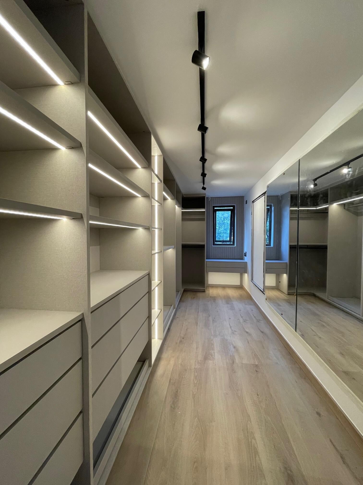 Remodelación Casa EE: Quincho, piscina y gimnasio